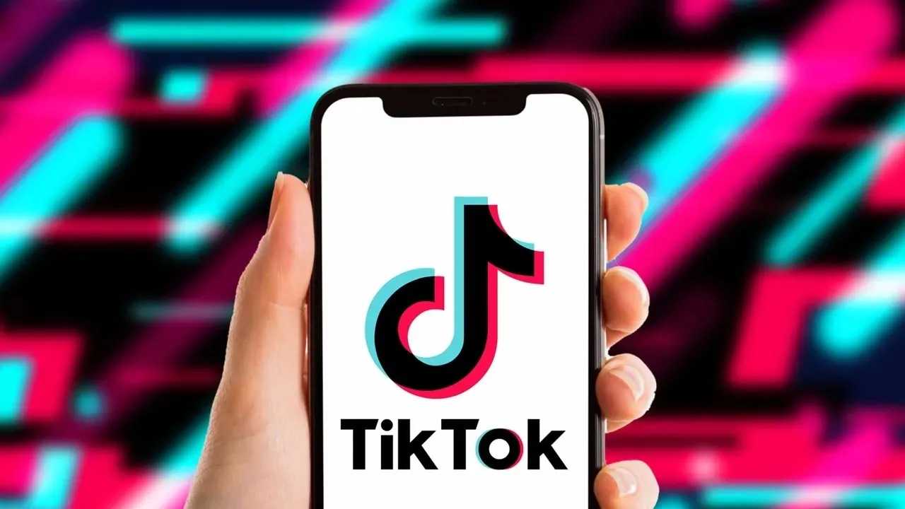 tiktok-employees-identify-videos-that-will-go-viral.png